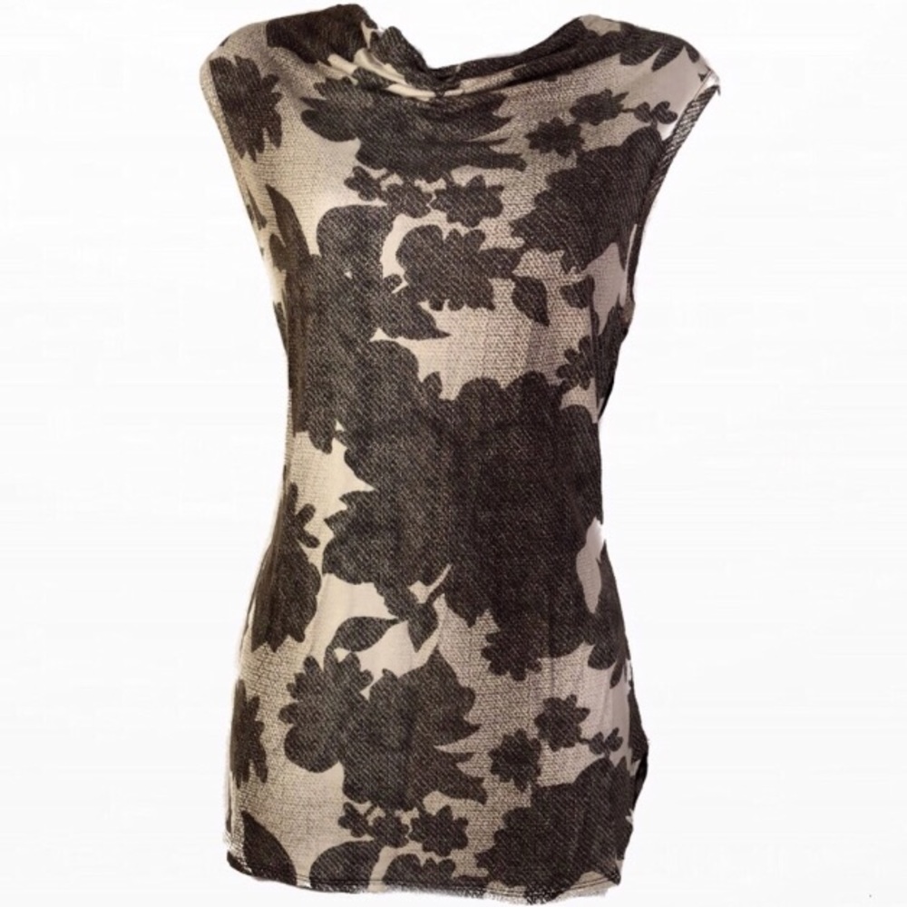 CAbi Black/White Sleeveless Floral Top